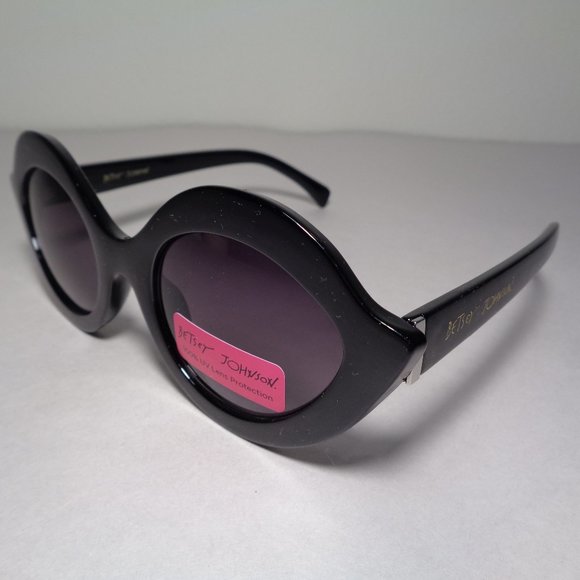 Betsey Johnson CECILIA New Women\'s Sunglasses main image 16